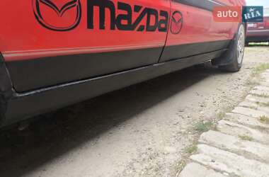 Хэтчбек Mazda 323 1992 в 