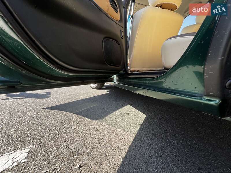 Хэтчбек Mazda 323 1998 в Одессе