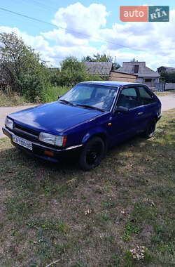 Хэтчбек Mazda 323 1987 в 