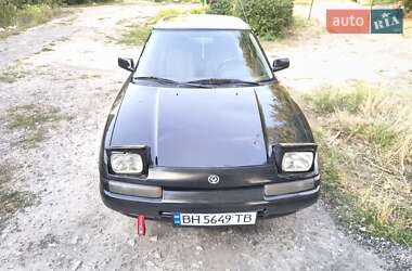 Хэтчбек Mazda 323 1991 в 