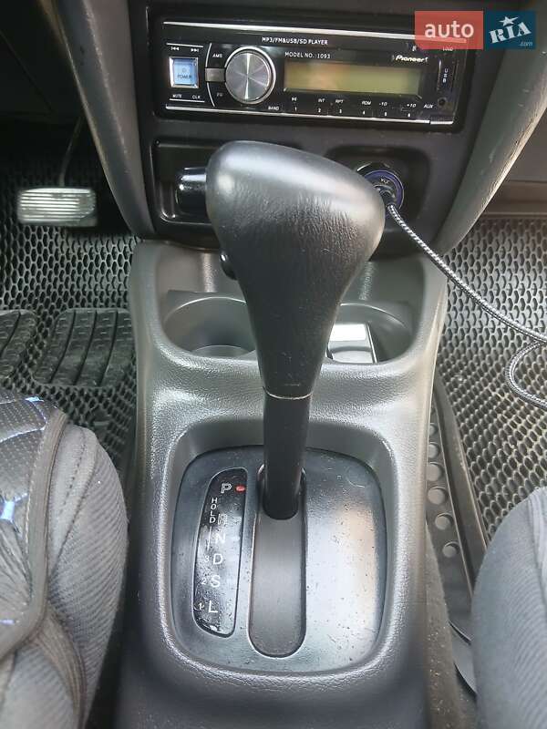 Хэтчбек Mazda 323 1997 в Виннице