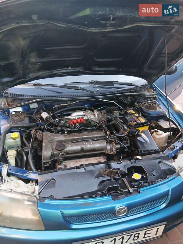 Хэтчбек Mazda 323 1997 в Виннице