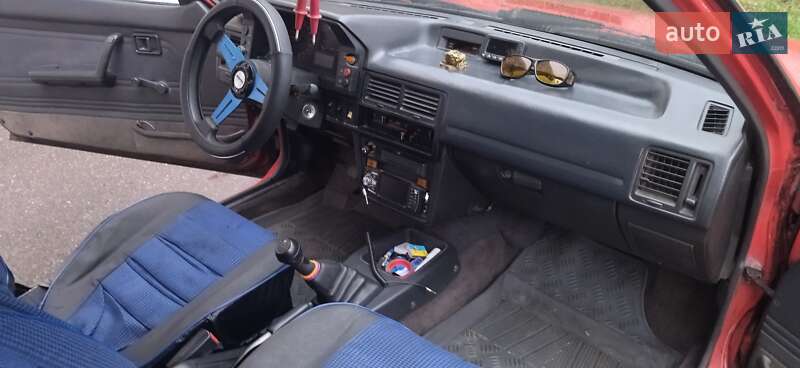 Хэтчбек Mazda 323 1990 в Черкассах