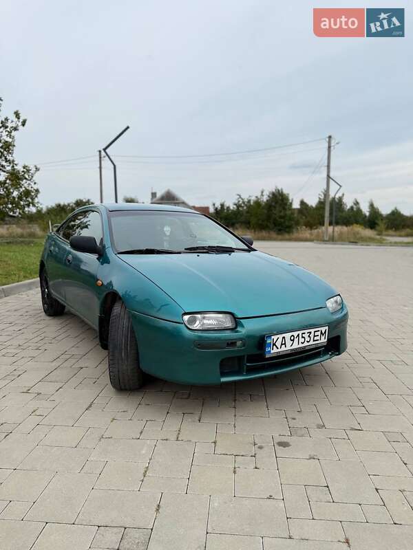 Хэтчбек Mazda 323 1996 в Ровно