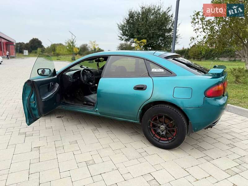 Хэтчбек Mazda 323 1996 в Ровно