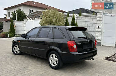 Хэтчбек Mazda 323 2003 в 