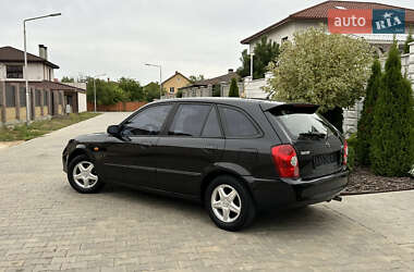 Хэтчбек Mazda 323 2003 в 