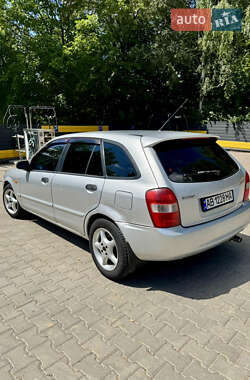 Хэтчбек Mazda 323 2002 в 