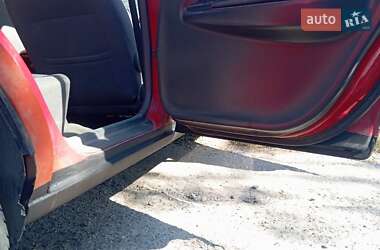 Седан Mazda 323 1995 в Харкові