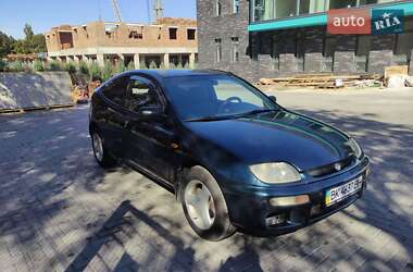 Хэтчбек Mazda 323 1996 в 
