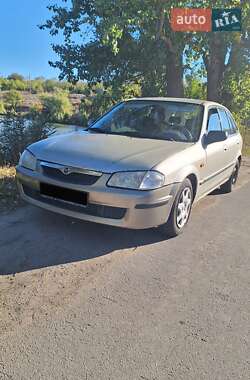 Хэтчбек Mazda 323 1999 в Кропивницком