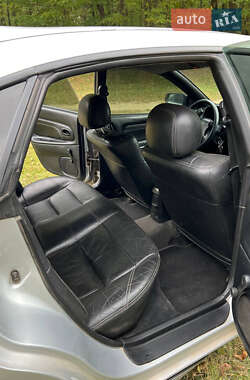 Хэтчбек Mazda 323 1998 в 