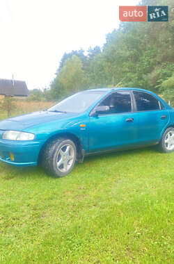 Седан Mazda 323 1997 в 