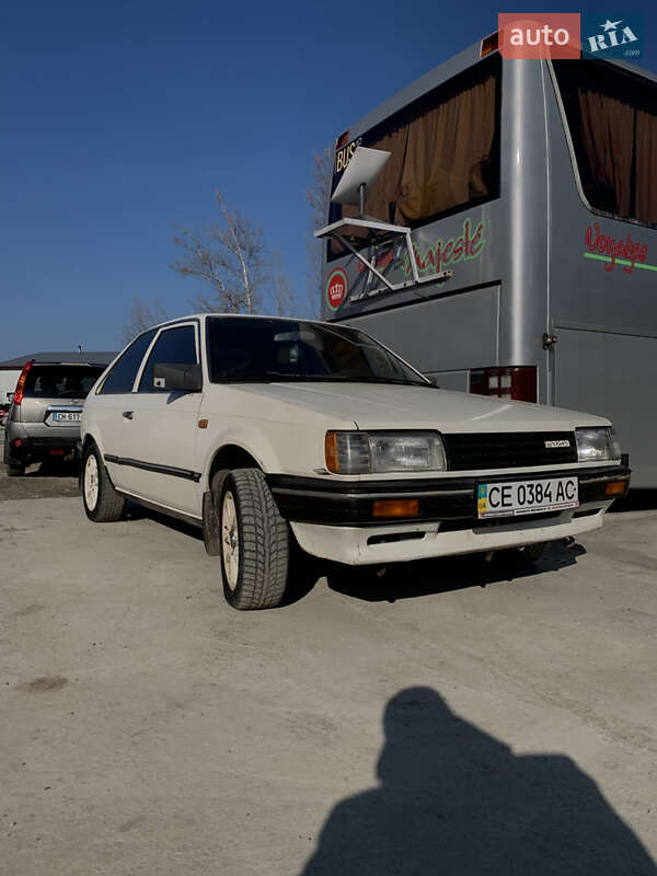 Хетчбек Mazda 323 1987 в Чернівцях