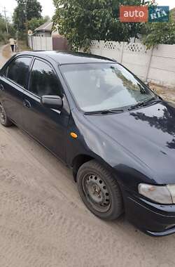 Седан Mazda 323 1998 в Зміїві