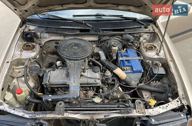 Седан Mazda 323 1996 в 