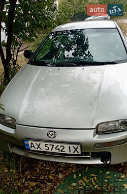 Хэтчбек Mazda 323 1996 в 