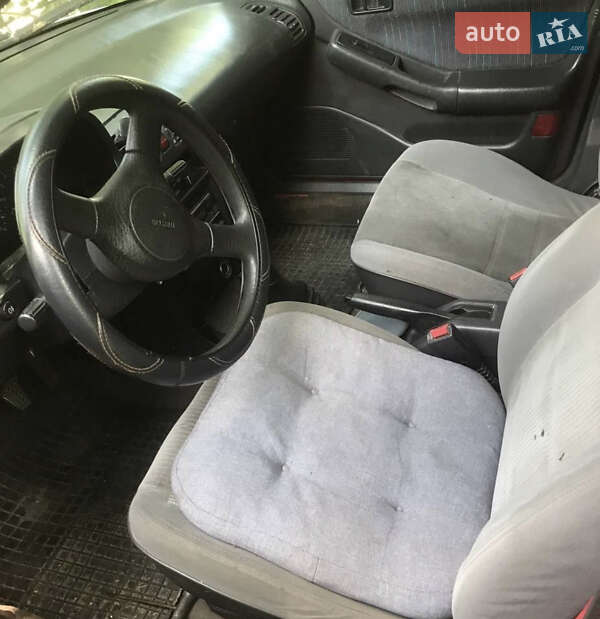 Хэтчбек Mazda 323 1990 в Днепре