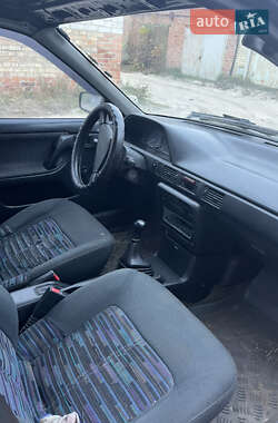 Седан Mazda 323 1994 в  фото 10 Седан Mazda 323 1994 в