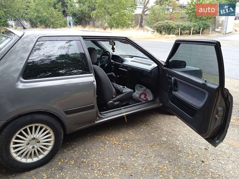 Хетчбек Mazda 323 1994 в Одесі