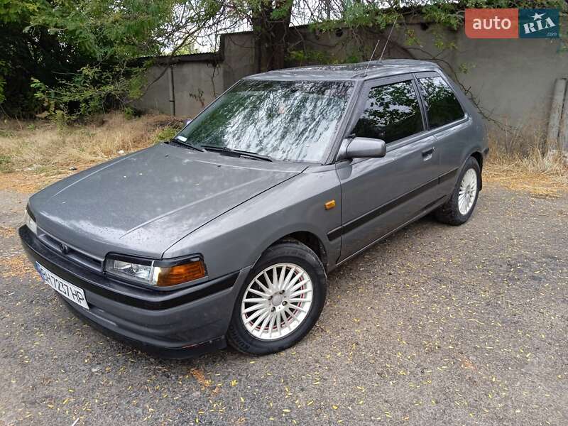 Хетчбек Mazda 323 1994 в Одесі