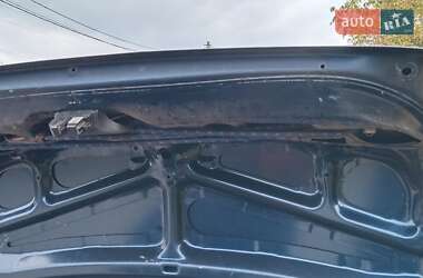 Седан Mazda 323 1998 в  фото 14 Седан Mazda 323 1998 в