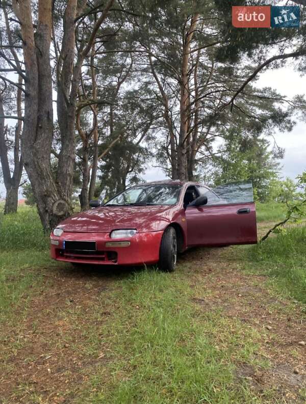 Хетчбек Mazda 323 1996 в Василькові
