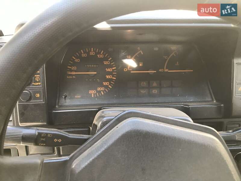 Седан Mazda 323 1987 в Буче фото 5 Седан Mazda 323 1987 в Буче
