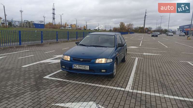 Хэтчбек Mazda 323 1998 в Нововолынске