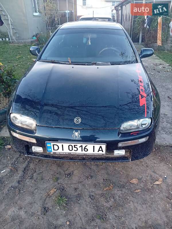 Хэтчбек Mazda 323 1994 в Новоселице