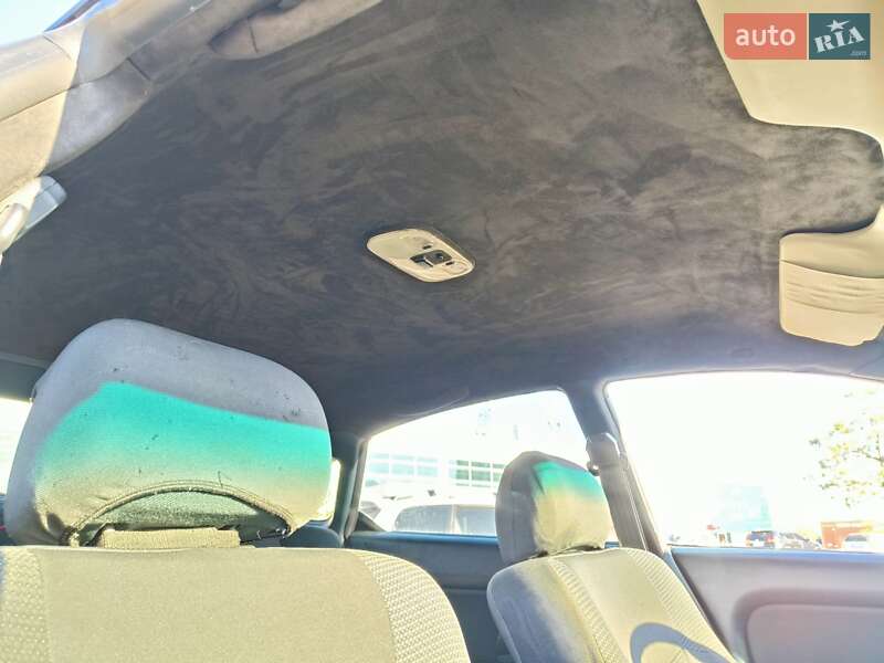 Хэтчбек Mazda 323 1994 в Николаеве фото 3 Хэтчбек Mazda 323 1994 в Николаеве