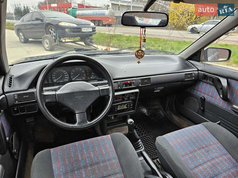 Седан Mazda 323 1995 в Обухове фото 30 Седан Mazda 323 1995 в Обухове