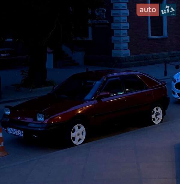 Mazda 323 1994 Mazda 323 1994
