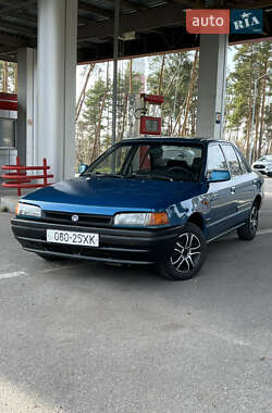 Седан Mazda 323 1995 в Харькове