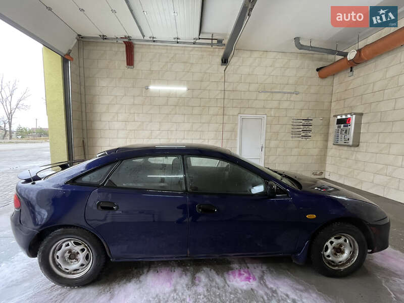 Хэтчбек Mazda 323 1995 в Виннице