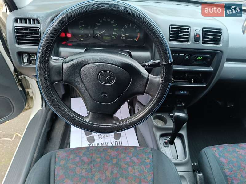Седан Mazda 323 1998 в Чернівцях фото 19 Седан Mazda 323 1998 в Чернівцях