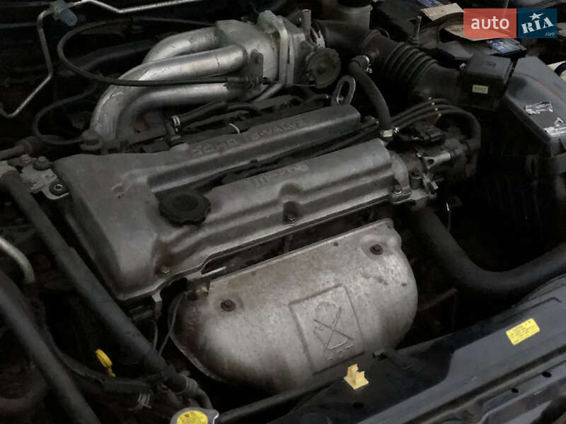 Хетчбек Mazda 323 1998 в Харкові