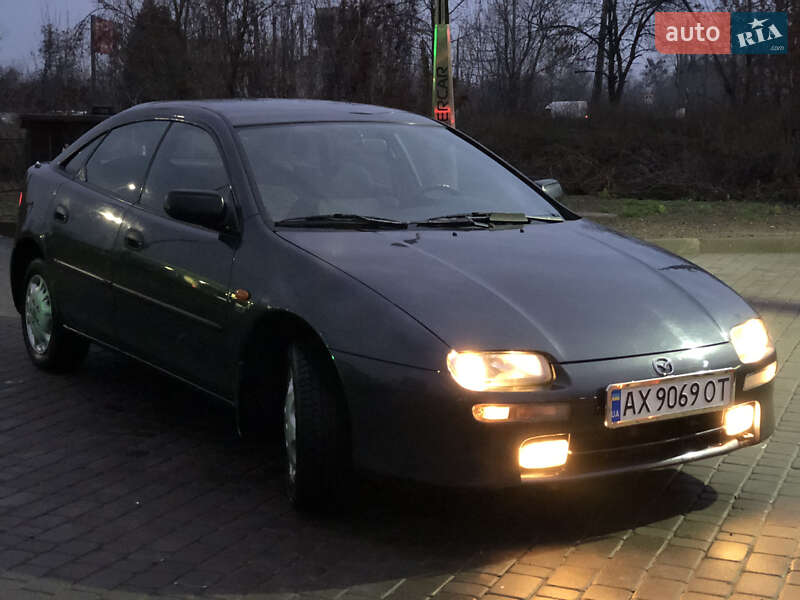 Хетчбек Mazda 323 1998 в Харкові