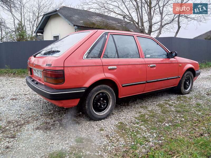 Хетчбек Mazda 323 1987 в Івано-Франківську фото 5 Хетчбек Mazda 323 1987 в Івано-Франківську