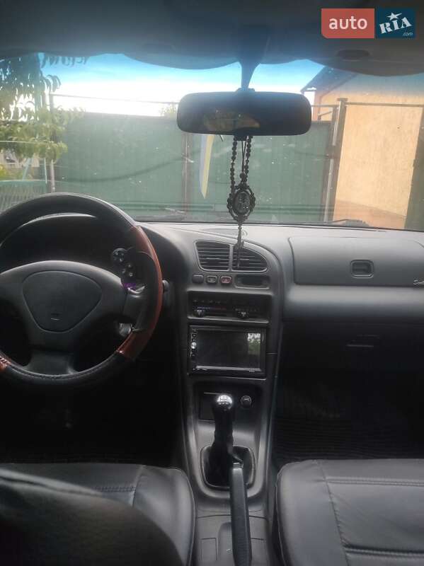 Хэтчбек Mazda 323 1995 в Раздельной