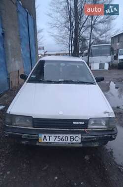 Седан Mazda 323 1986 в Ивано-Франковске