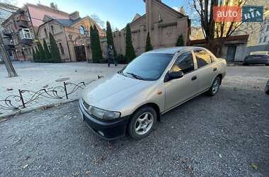 Седан Mazda 323 1997 в Днепре