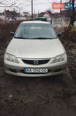 Хэтчбек Mazda 323 2002 в Ракитном
