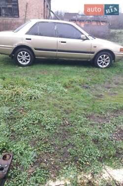 Седан Mazda 323 1992 в Новомиргороді