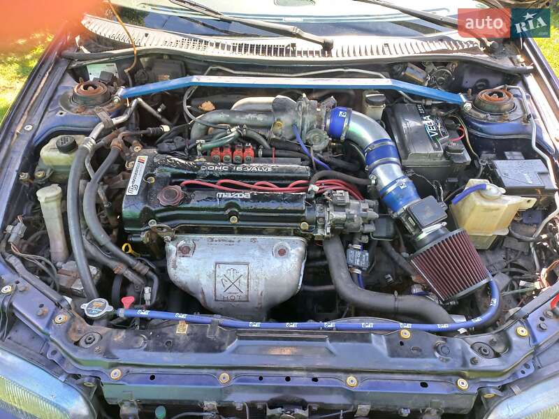 Хэтчбек Mazda 323 1995 в Киеве
