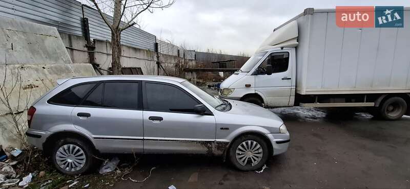 Хэтчбек Mazda 323 1998 в Ровно