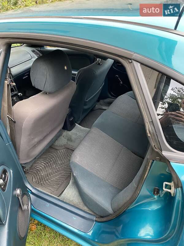 Хэтчбек Mazda 323 1995 в Львове