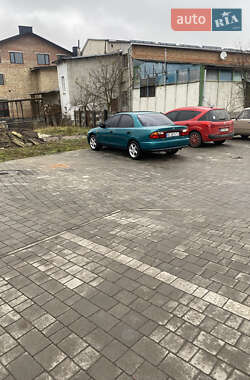Седан Mazda 323 1997 в Бродах