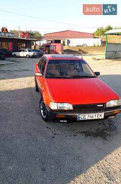 Седан Mazda 323 1989 в Черновцах