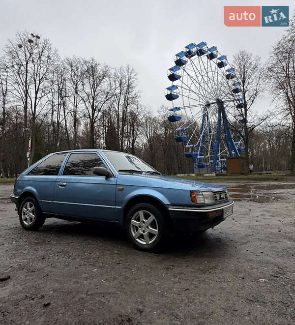 Хэтчбек Mazda 323 1987 в Хмельницком